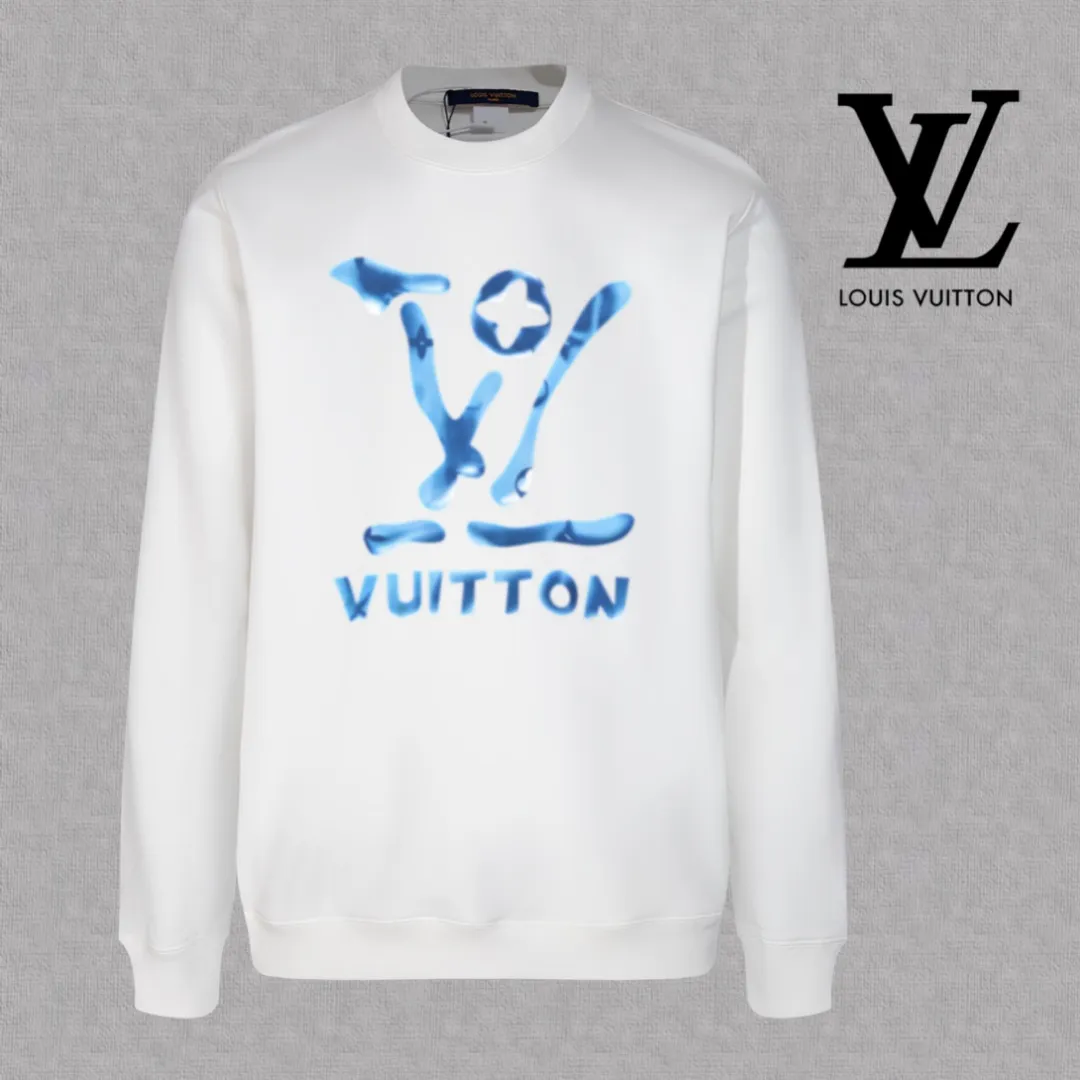 🅿️250 hot style on the shelves🔥❗ 💫〖Louis Vuitton LV〗 Fashionable round neck sweatshirt, casually matched with various styles, it is perfectly handsome😎The whole dress is made of double waistcoats, which makes the whole dress more three-dimensional. Not ordinary factories can do such fine work. The 2025 spring style counters are on sale, exquisite round neck terry sweatshirt, high-end double-strand pure cotton Customized drawstring ribs are dyed in the same vat and are complete with three standards. The chest craftsmanship adopts a simple and elegant pattern on the chest, which is easy to control for any age group! Fit and comfortable! Customized thickened 440g terry sweatshirt fabric, soft and comfortable to the touch, with a three-dimensional shape! 🙌🏻 It’s also very breathable, so it’s a versatile style that can be worn with any outfit! ✔Color: Black White Apricot Size: S M L XL 2XL